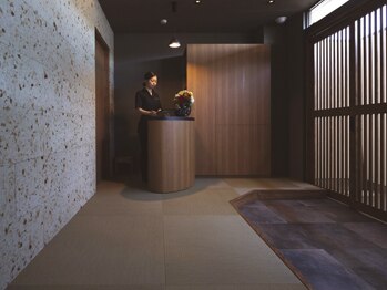 ラジェ 浜松小豆餅店(LAGE)/扉を開けると広がる空間