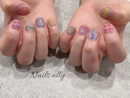 ぷっくり×うねうね×Y2Kネイル