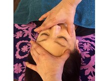 ソフトなタッチで眠りを誘うヘッドスパ/顔ほぐし付で整顔効果◎
