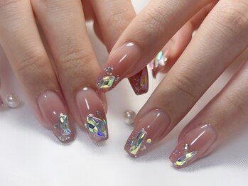 キュアネイルスタジオ(Cure nail studio)の写真/長さだし+持ち込みデザイン《¥12000》／折れてしまったお爪の長さだしも◎《¥500/本》