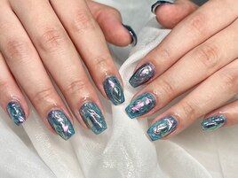 ニュアンスネイル　個性的