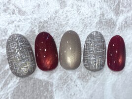 甘すぎない大人のツイードネイル