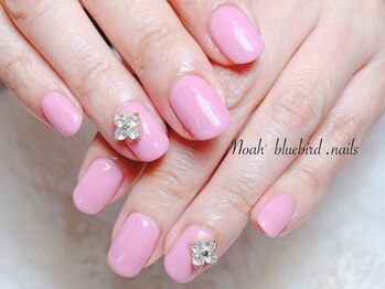 ノアブルーバードネイルズ(Noah' bluebird .nails)/大きめパーツで華やかに