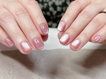 フォルトゥーナ 神田(Fortuna)/ぷるぷるガラスマグネットネイル