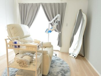 ティースホワイトニング 沖縄うるま市(Teeth Whitning)の写真/スキマ時間で気軽に通えちゃうセルフホワイトニング専門店★完全個室だから、人目を気にせず通える!