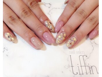 ネイルサロン ティフィン(tiffin)/オフィスネイルにも◎