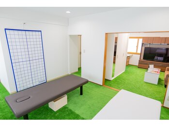 フェイバー(Favor)/ストレッチルーム全体