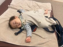 子育てママの整体サロン/施術中のお子様の様子
