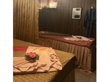 シートーン(Srithong)の雰囲気(周りを気にせず過ごせるVIPルーム)