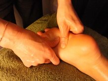 アローギャ(AROGYA)/足裏にもアプローチ