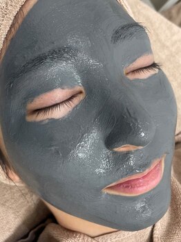 イミュ(Imyu.)の写真/速攻わかる！絶対美白！マグネットを使用した特殊な磁気パック。早い結果を求める方にオススメ。