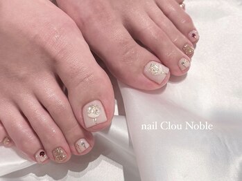 ネイルクルーノーヴル(nail Clou Noble)/キラキラ×オーナメント