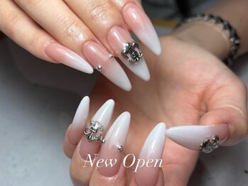 ～be JR茨木 [パラジェルネイル/フィルイン/マグネット/長さだし/持ち込み]の写真/【NEWOPEN記念】スラッと長い自慢の指先に♪気軽に試せる長さだしで憧れの縦長美爪に♪[長さ出し/ワンホン]