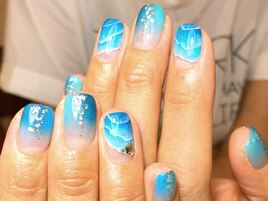 夏ネイル　波　海アート　シェル