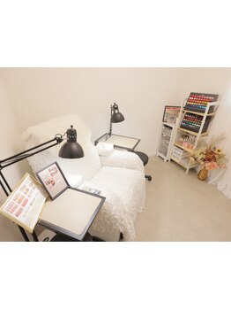 リクライニングチェアのあるサロン