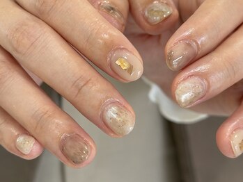 ハルノカ(HARUNOKA)の写真/シンプルデザインから一癖あるニュアンスアートまで豊富にご用意！短い爪でネイルを楽しみたい方も◎