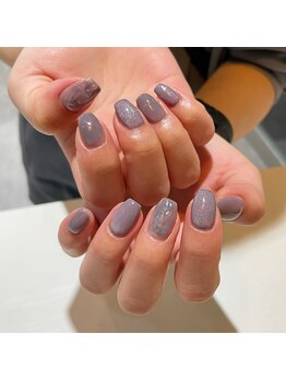 ミントリーフ バイ リート(Mint leaf by Reat)/グレーパープルネイル