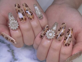 ハル(haru)/ヒョウ柄ネイル