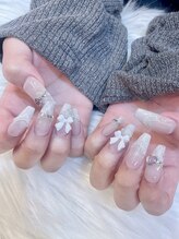 キレイエ ネイルズ(KIREIE NAILS)/ホワイトガーリーネイル