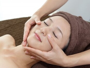 サロンスペースの写真/切らずにリフトアップ！【LDM水玉リフティング】で肌の弾力を取り戻し、たるみ/ほうれい線を根本改善♪