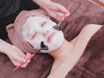 ホワイトアクア 川口店(WHITE AQUA)の写真/著名人も御用達！剥けない&ダウンタイムなし♪今話題の【REVIハーブピーリング/ララピール】で艶肌へ♪