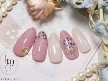 リュミエール(Lumiere)/押し花ネイル