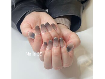 ネイルズサンキュー(Nails 39)/グラデーション&小さいストーン