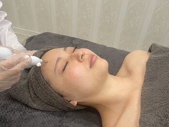 コノア ブランシェ 岩出店(CONOA BLANCHE)の写真/【NWEプラズマ・シミケア導入】エイジングケア・肌質改善の体感が早い！菌を撃退しシミケア＆ニキビケア◎
