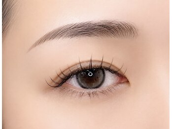 アイラッシュ アンドアール(eyelash and.R)の写真/フォーフラットラッシュ/まつ毛パーマでナチュラル上品に◎目元に印象を与え,且つナチュラルな仕上がりに♪