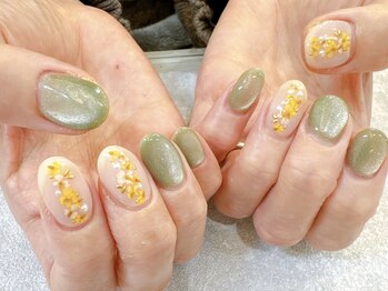 フチュール(futur)/春に人気!押し花ネイル♪