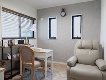 ブエナビスタ(Buena Vista)の雰囲気（店内/ フット席はリクライニングソファ/ 動画視聴可能）