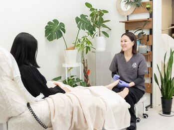 シュガーズネイル(sugar's nail)の写真/【2000人以上の施術実績】一生自分の足で歩くための大切な足爪ケアは、実績多数のプロにお任せ◎