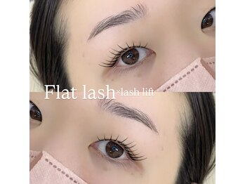 リッチアイブロウサロンエビス(Rich Eyebrow Salon EBISU)の写真/従来のエクステより大幅に軽く、負担の少ないフラットラッシュ♪ハリウッドブロウリフトと同時施術も可能★
