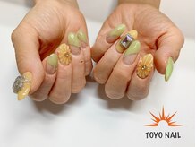 トヨネイル(TOYO NAIL)/ぷっくりフラワー