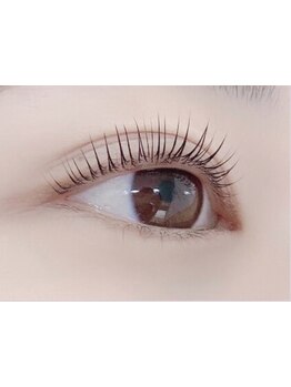 ナチュラル上品な目元にしたい