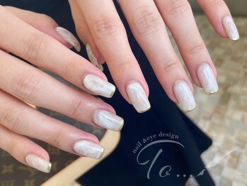 トゥ(To...)/白のもやもやニュアンスネイル♪