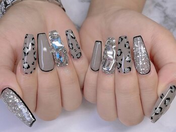 ハル(haru)/ヒョウ柄ネイル