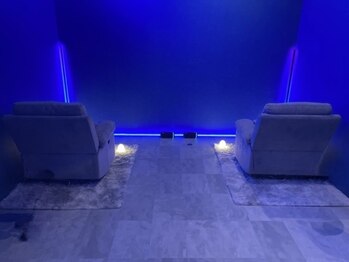 フェイスドット 梅田店(Face.)の写真/《大人のluxury&relaxデートにオススメ》非日常的なラグジュアリー空間で、極上の癒しtimeをご堪能♪