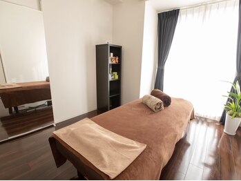 ロココ 心斎橋店(Rococo)の写真/【心斎橋/本町】バスト専門店!完全個室で姿勢から根本改善・理想のバストを◎歴12年オーナーが寄り添います