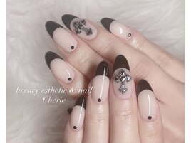 黒フレンチ×クロスパーツ