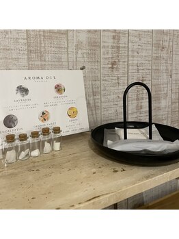 至福のとき 福岡警固店/心を癒すアロマの香りを選びます