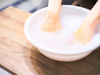 マニネイルケア 府中店(maninail CARE)/ハンドエステ<STEP1>