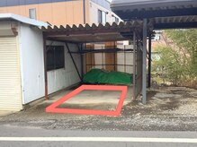 アロゼ/店の向かいに駐車場あります
