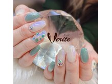 ネイル ヴェリテ(NAIL VERITE)