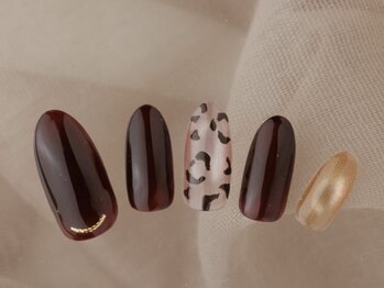 エムスラッシュ センター南(M.SLASH)/レオパードネイル