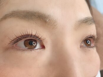アール(R)の写真/【マイラミネーション導入】自まつ毛にハリ・コシを★ケアしながら叶える「パッチリ可愛い」愛されeyeへ♪