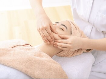 らたす(Ra+)の写真/オールハンドの施術！デコルテからしっかりケアすることで気になる浮腫みも徹底改善！