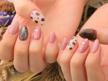 マドンナリリー(Madonna Lily)/定額デザインネイル☆アート4本