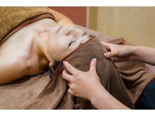 コンジュ(CONJU)の雰囲気（頭のツボを刺激し、頭痛や肩こり軽減！肩首のマッサージ付き◎）