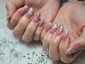 アトリエニーナ(Atelier Nina)の写真/\大人女性からの支持多数!!/丁寧な施術で艶とモチに自信◎あなたの『こだわり』を詰め込んだ指先に*